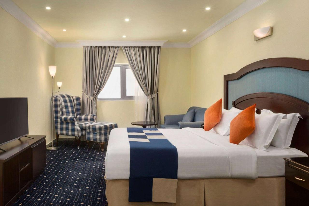 Howard Johnson Dammam Hotel Eksteriør billede